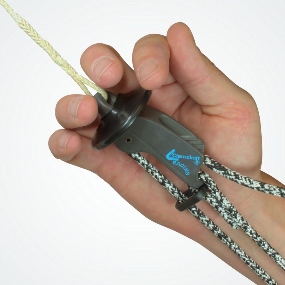 Trapeze cleat rope guide